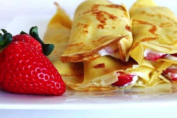 Cách làm Crepe cuộn đào say đắm!