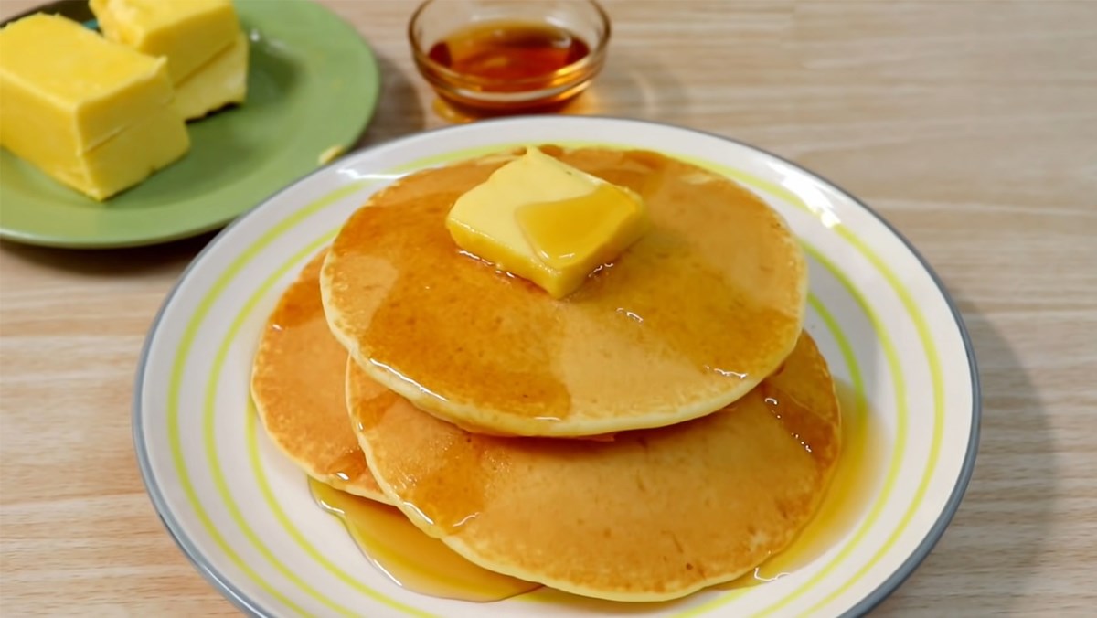 Cách làm pancake bằng nồi cơm điện cực lạ cực ngon