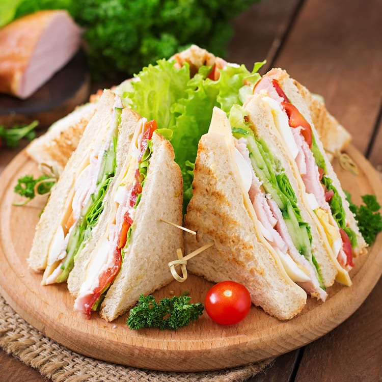 Cách làm sandwich kẹp ớt hun khói