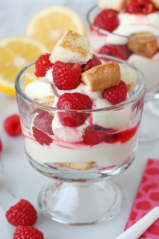 Cách làm Trifle quả mọng tinh tế