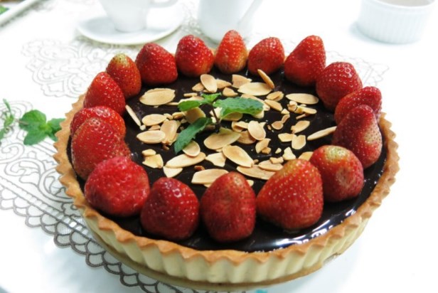 Học làm bánh tart chocolate dâu tây ngon ngất ngây