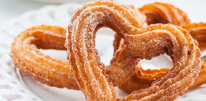 Cách làm bánh Churros trái tim đẹp mắt