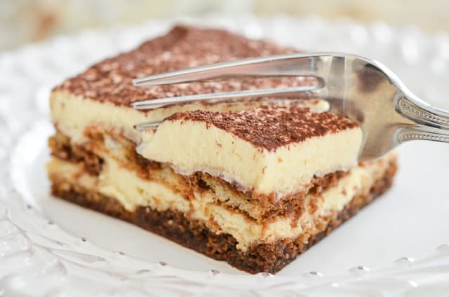 Cách làm bánh tiramisu không cần lò nướng