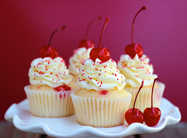 Cách làm Cherry Cupcake đáng yêu