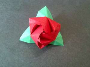 C&#225;ch gấp hoa hồng bằng giấy origami đầy ma thuật