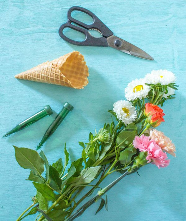 3 c&#225;ch cắm hoa đẹp mang &quot;hơi thở&quot; của m&#249;a thu