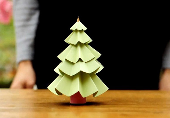C&#225;ch l&#224;m c&#226;y th&#244;ng Noel bằng giấy dễ hơn ăn kẹo
