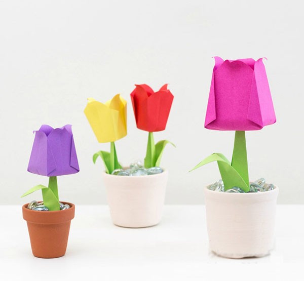 C&#225;ch l&#224;m chậu hoa tuylip giấy theo phong c&#225;ch Origami đẹp m&#234; hồn