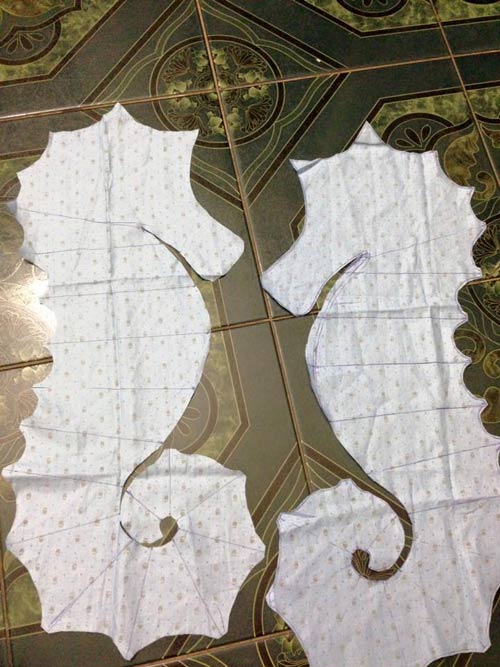 Gối &#244;m c&#225; ngựa - m&#243;n qu&#224; handmade cho b&#233; ngủ ngon