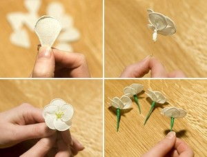 C&#225;ch l&#224;m hoa anh đ&#224;o bằng giấy nh&#250;n trang tr&#237; nh&#224; đ&#243;n Tết