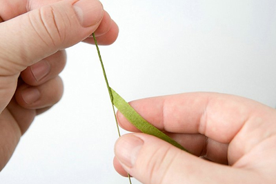 C&#225;ch l&#224;m hoa bằng giấy h&#236;nh giọt tuyết cho nh&#224; th&#234;m m&#225;t