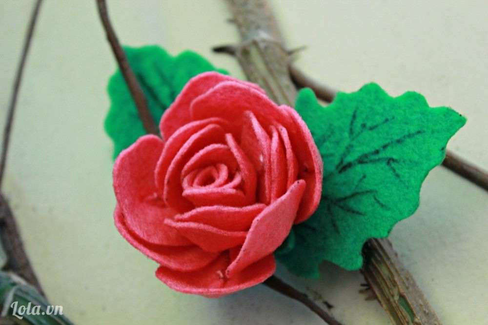 C&#225;ch l&#224;m hoa hồng bằng vải nỉ tặng mẹ nh&#226;n ng&#224;y 8/3