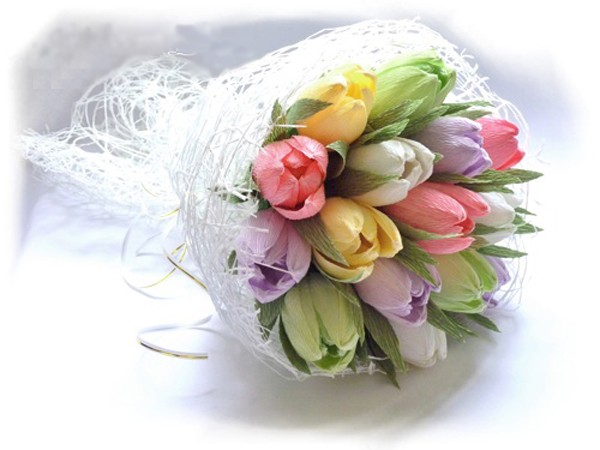 Học c&#225;ch l&#224;m hoa tulip bằng giấy nh&#250;n ngậm kẹo tặng bạn