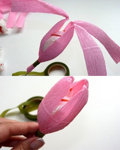 Học c&#225;ch l&#224;m hoa tulip bằng giấy nh&#250;n ngậm kẹo tặng bạn