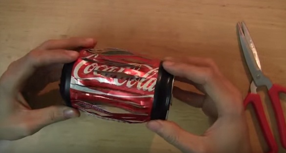 Đừng bỏ lon Coca đi, h&#227;y học c&#225;ch l&#224;m lồng đ&#232;n Trung thu cho b&#233;
