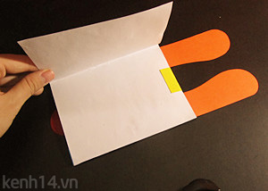 Tự tay l&#224;m thiệp c&#250;n biết l&#232; lưỡi, vẫy tai ngộ nghĩnh