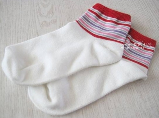 Cuối tuần mẹ chuẩn bị kim chỉ kh&#226;u ch&#250; c&#250;n b&#244;ng cho b&#233;
