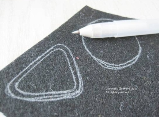 Cuối tuần mẹ chuẩn bị kim chỉ kh&#226;u ch&#250; c&#250;n b&#244;ng cho b&#233;