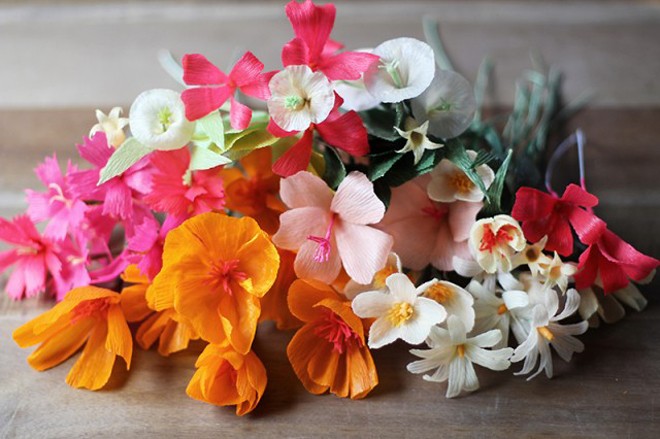 C&#225;ch l&#224;m v&#242;ng hoa đội đầu để chụp ảnh đẹp m&#234; li