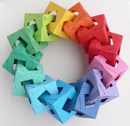 C&#225;ch l&#224;m v&#242;ng hoa giấy origami trang tr&#237; Gi&#225;ng sinh