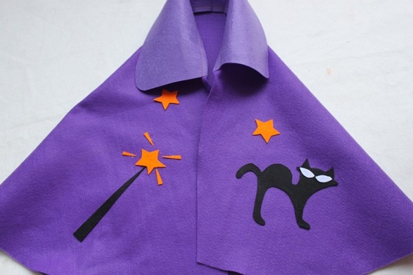 M&#225;ch mẹ c&#225;ch may &#225;o cho&#224;ng ph&#249; thủy cho b&#233; đi chơi Halloween