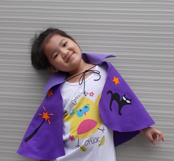 M&#225;ch mẹ c&#225;ch may &#225;o cho&#224;ng ph&#249; thủy cho b&#233; đi chơi Halloween
