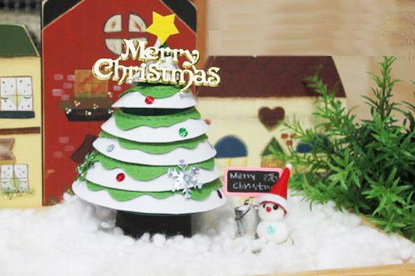 D&#249;ng vải dạ tạo c&#226;y th&#244;ng Noel cực xinh xắn m&#224; đơn giản