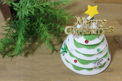 D&#249;ng vải dạ tạo c&#226;y th&#244;ng Noel cực xinh xắn m&#224; đơn giản