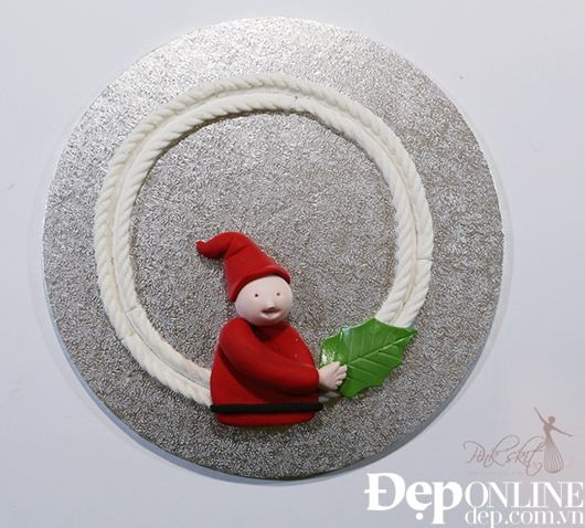 C&#225;ch l&#224;m holly từ gumpaste trang tr&#237; ph&#242;ng kh&#225;ch Gi&#225;ng sinh