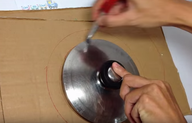 Hướng dẫn l&#224;m lồng đ&#232;n mặt cười nh&#236;n l&#224; nhớ đến Haivl