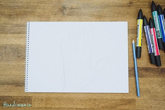 In b&#224;n tay tr&#234;n giấy th&#224;nh bức tranh cực độc trang tr&#237; nh&#224;