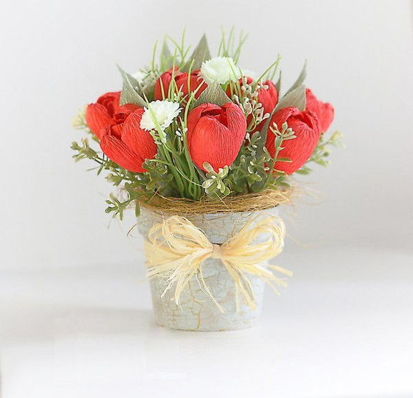 Kh&#233;o tay l&#224;m chậu hoa tulip giấy đ&#243;n năm mới ngọt ng&#224;o
