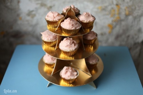 Kh&#233;o tay l&#224;m gi&#225; để b&#225;nh cupcake xinh xắn v&#224; tiện dụng