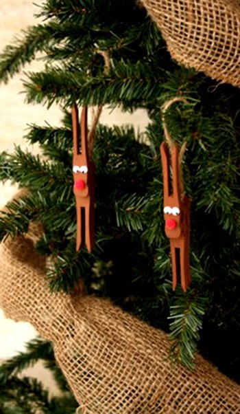 L&#224;m ch&#250; tuần lộc ngộ nghĩnh từ kẹp gỗ trang tr&#237; Noel