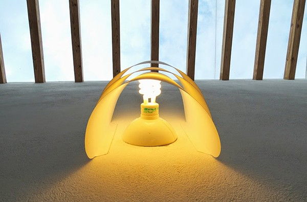 L&#224;m chụp đ&#232;n tường bằng giấy đơn giản trang tr&#237; nh&#224;