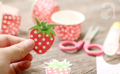 L&#224;m đồng hồ handmade quả d&#226;u t&#226;y tr&#244;ng thật &#39;ngon mắt&#39;