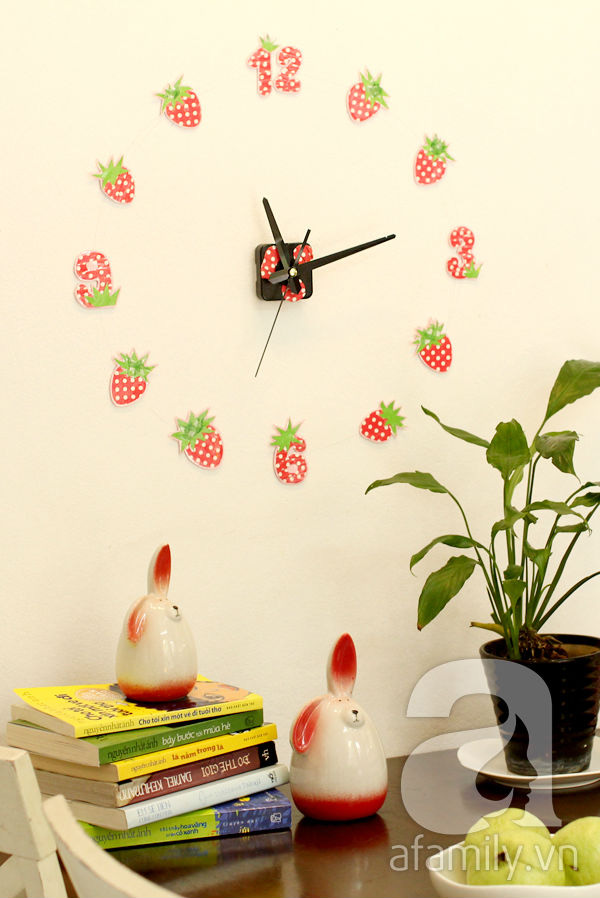 L&#224;m đồng hồ handmade quả d&#226;u t&#226;y tr&#244;ng thật &#39;ngon mắt&#39;