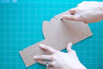 M&#225;ch mẹ c&#225;ch l&#224;m đồ chơi h&#236;nh ch&#250; c&#225; sấu cho b&#233; y&#234;u