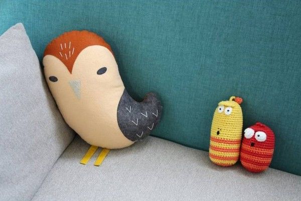 May gối h&#236;nh chim c&#250; cute tặng bạn g&#225;i Valentine trắng