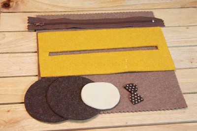 Mẹ may t&#250;i đựng b&#250;t tr&#242;n tr&#242;n ngộ nghĩnh tặng con