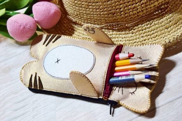 Nghỉ h&#232; học c&#225;ch l&#224;m hộp b&#250;t chuẩn bị cho năm học mới