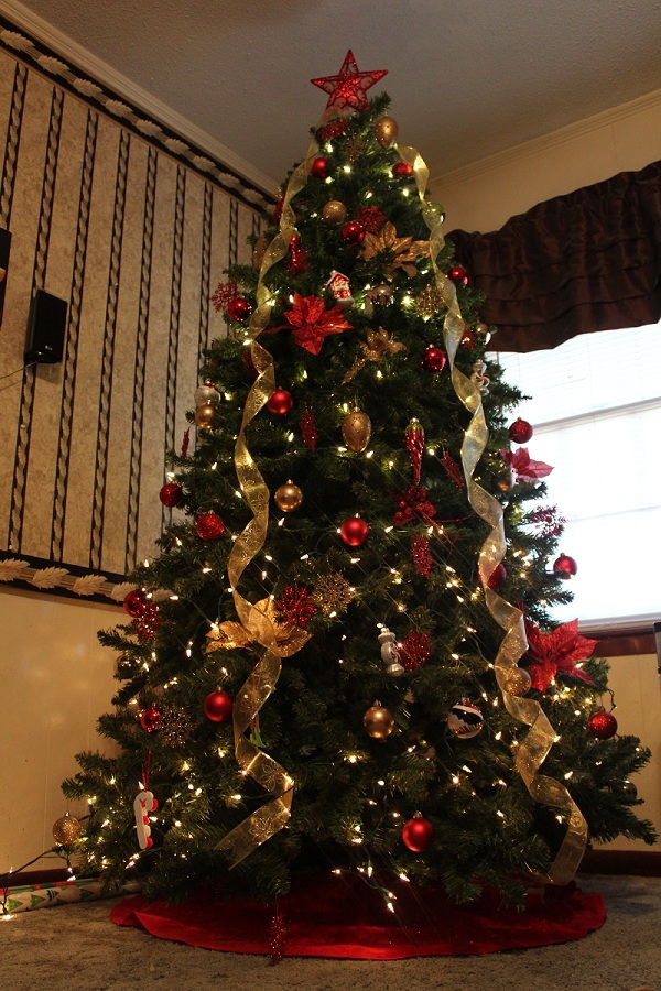 Những c&#225;ch trang tr&#237; c&#226;y th&#244;ng Noel si&#234;u lung linh
