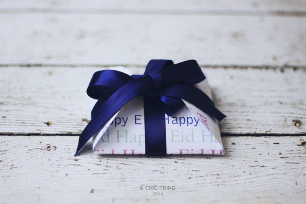 Tạo hộp qu&#224; đẹp mắt từ những mẩu giấy h&#236;nh tr&#242;n