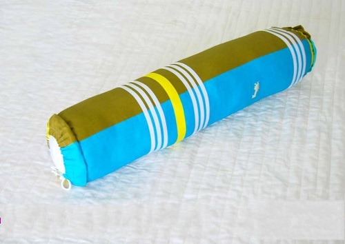 T&#237;nh vải chi tiết v&#224; c&#225;ch may vỏ gối đơn giản nhất cho bạn