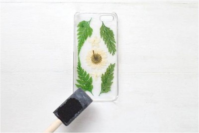 Trang tr&#237; ốp lưng điện thoại theo phong c&#225;ch độc lạ