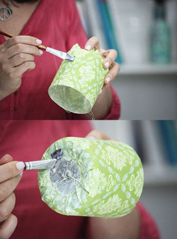Tự l&#224;m giỏ hoa treo xinh xắn trang tr&#237; khung cửa sổ