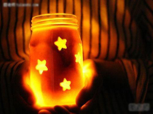 Tự l&#224;m hũ nến lấp l&#225;nh trang tr&#237; ph&#242;ng đ&#243;n năm mới