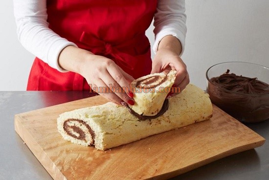 Cách làm bánh Bûche de Noël &#8211; bánh khúc cây ngộ nghĩnh