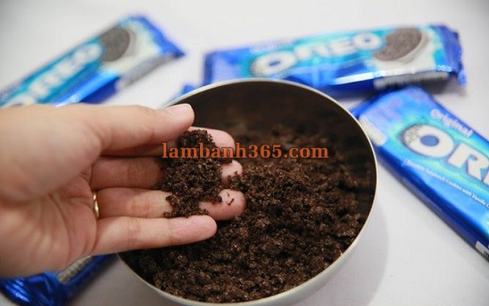 Cách làm bắp rang bơ biến tấu từ bánh Oreo ngon tuyệt cú mèo