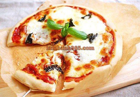 Cách làm bánh Pizza Margherita thơm mềm khó cưỡng !